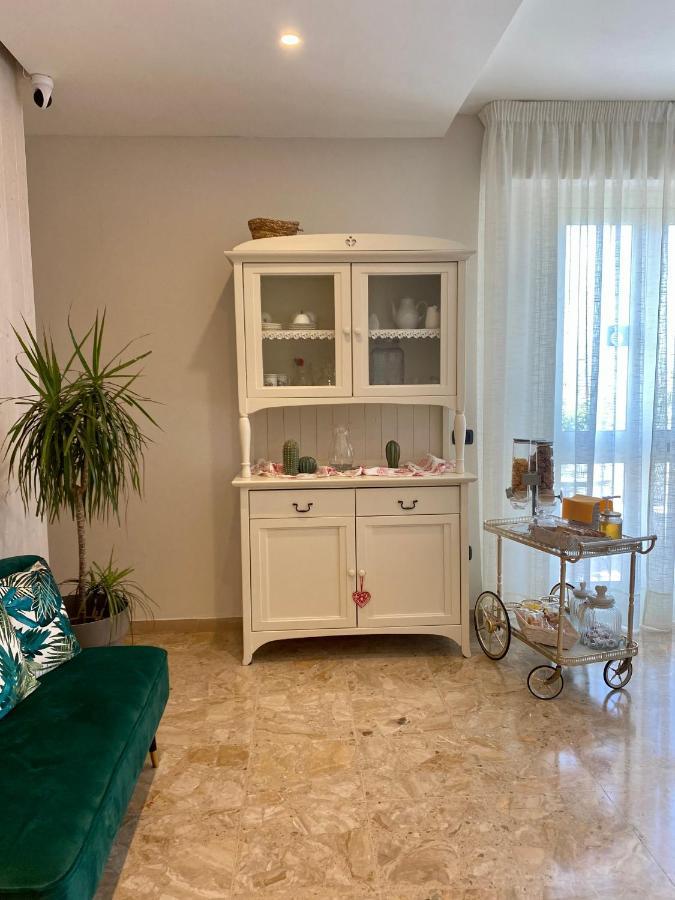 A Due Passi B&B Citta Sant'Angelo Exteriör bild
